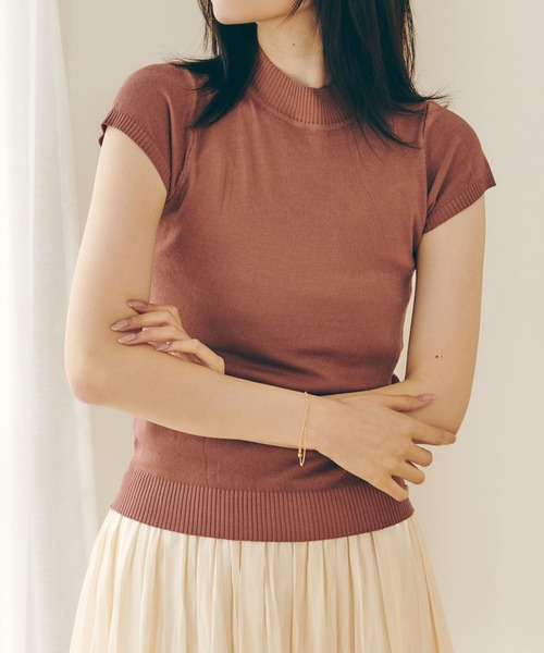 Lamoa(ラモア)の「Lamoa/ベーシック ハーフスリーブ ニット トップス(ニット/セーター・レディース・ホワイト/ブラック/ブラウン/アイボリー/グリーン/ダークグリーン/イエロー/レッド/ワインレッド/ブルー・FREE)」の4枚目の写真