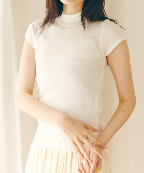 Lamoa(ラモア)の「Lamoa/ベーシック ハーフスリーブ ニット トップス(ニット/セーター・レディース・ホワイト/ブラック/ブラウン/アイボリー/グリーン/ダークグリーン/イエロー/レッド/ワインレッド/ブルー・FREE)」の2枚目の写真