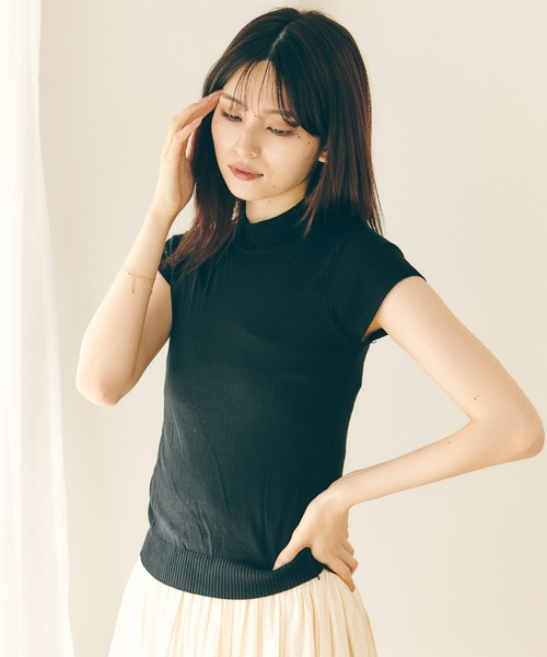 Lamoa(ラモア)の「Lamoa/ベーシック ハーフスリーブ ニット トップス(ニット/セーター・レディース・ホワイト/ブラック/ブラウン/アイボリー/グリーン/ダークグリーン/イエロー/レッド/ワインレッド/ブルー・FREE)」の13枚目の写真