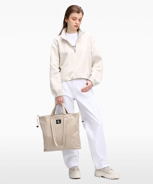 Calvin Klein(カルバン・クライン)の「ナイロン スクエア トートバッグ(トートバッグ・レディース・オフホワイト・FREE)」の7枚目の写真