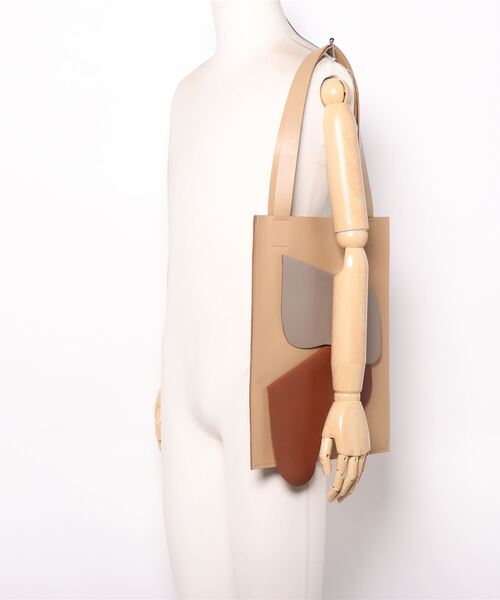 kotohayokozawa(コトハヨコザワ)の「kotohayokozawa LEATHER TOTE BAG KT21A-BG(トートバッグ・レディース・ベージュ・FREE)」の6枚目の写真