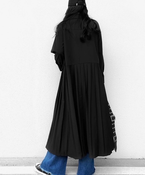 LVEU.（ラブユ.）の「Jacket style pleated long one-piece / ジャケット風プリーツロングワンピース(Ai select)（ワンピース・レディース・ブラック・FREE）」の6枚目の写真