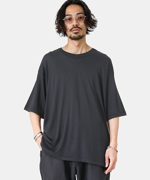 PORT BY ARK（ポートバイアーク）の「PORT BY ARK / ポートバイアーク：Wool SS T-shirt：PO11-T004[COR]（Tシャツ/カットソー・メンズ・チャコールグレー/ブラック/ブラウン・2/1）」の2枚目の写真