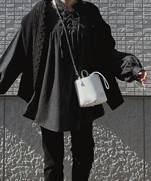 La-gemme(ラジェム)の「レースアップブラウス(シャツ/ブラウス・レディース・ライトブルー/ブラック系その他/ダークブルー・フリー)」の8枚目の写真