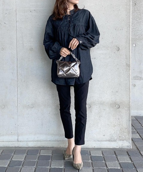 La-gemme(ラジェム)の「レースアップブラウス(シャツ/ブラウス・レディース・ライトブルー/ブラック系その他/ダークブルー・フリー)」の10枚目の写真