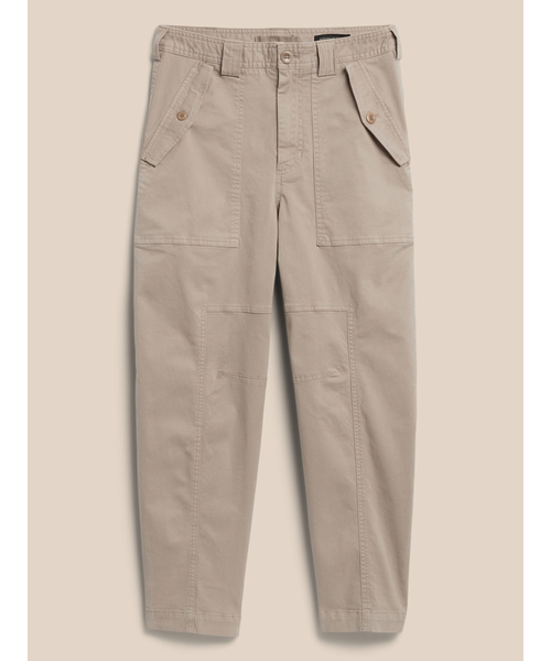 Banana Republic(バナナリパブリック)の「ハイライズ バレルレッグ ユーティリティ チノ(チノパンツ・レディース・ベージュ/カーキ/ホワイト/ブラック・2/0/4/6/00)」の9枚目の写真
