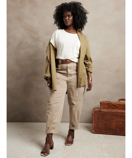 Banana Republic(バナナリパブリック)の「ハイライズ バレルレッグ ユーティリティ チノ(チノパンツ・レディース・ベージュ/カーキ/ホワイト/ブラック・2/0/4/6/00)」の10枚目の写真