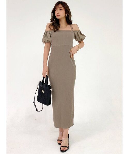 GYDA（ジェイダ）の「バッククロス オフショルニットワンピース（ワンピース・レディース・ブラック/ベージュ・FREE）」の6枚目の写真