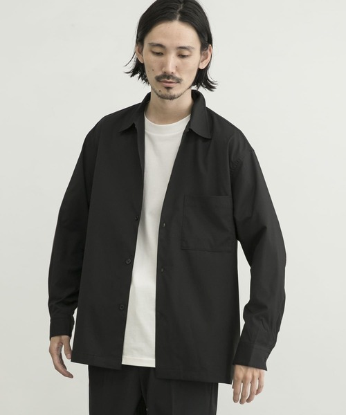 URBAN RESEARCH(アーバンリサーチ)の「Soft Cool Active Shirts(シャツ/ブラウス・メンズ・ブラック/グレー系その他/ベージュ・SMALL/MEDIUM/LARGE/X-LARGE)」の2枚目の写真