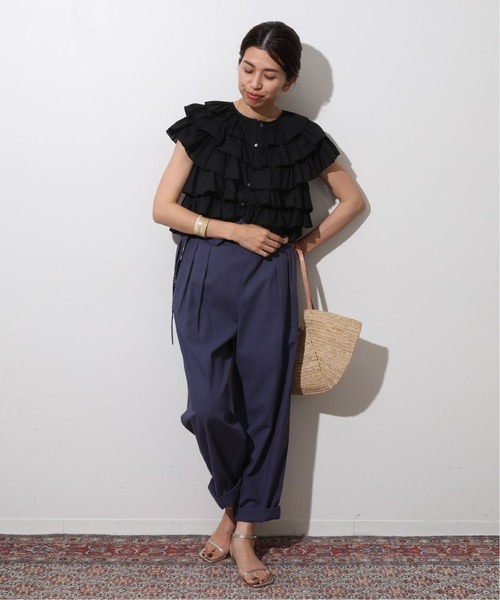 IENA LA BOUCLE(イエナラブークル)の「IENA LA BOUCLE コットンフリルブラウス(シャツ/ブラウス・レディース・ブラック/グリーン・FREE)」の15枚目の写真