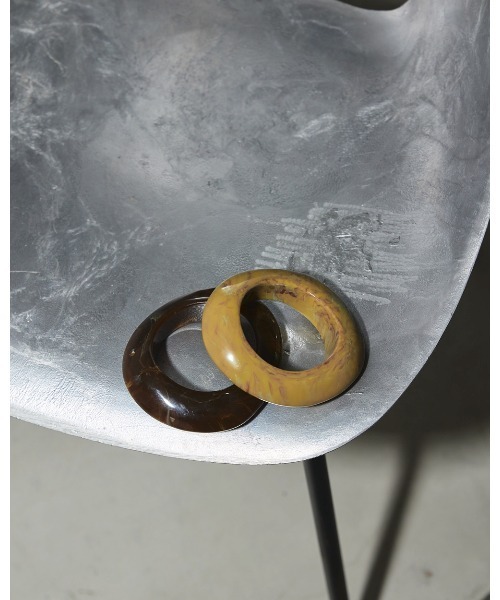 TODAYFUL（トゥデイフル）の「Marble Nuance Bangle（バングル/リストバンド・レディース・ブラウン/オリーブ・FREE）」の5枚目の写真