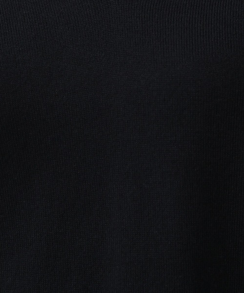 BAYFLOW(ベイフロー)の「Vネックニットプルオーバー(ニット/セーター・レディース・ブラック/ピンク/グリーン/イエロー/グレイッシュベージュ・MEDIUM/SMALL)」の12枚目の写真