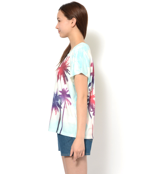 X-girl(エックスガール)の「TROPICAL BIG TOP(Tシャツ/カットソー・レディース・ライトブルー・ONE SIZE)」の3枚目の写真