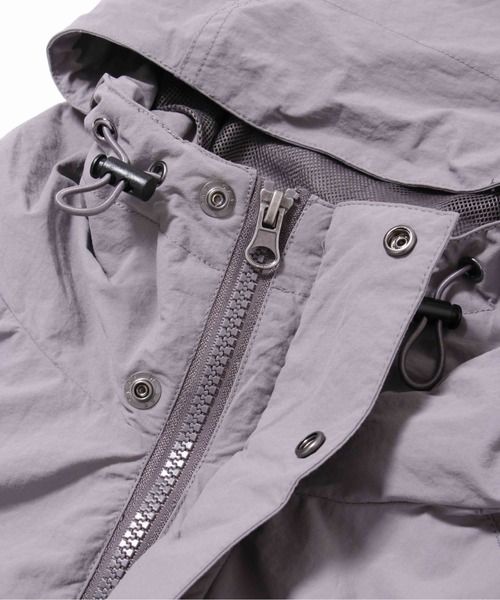 NO NEED(ノーニード)の「mihns closet ミンズクローゼット バルーンシルエットウインドパーカー(マウンテンパーカー・メンズ・グレー/スカイブルー/ブラック/イエロー・L/M)」の13枚目の写真