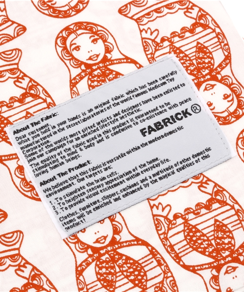 FABRICK(ファブリック)の「FABRICK【Ivana Helsinki MATRYOSHKA】 SIMPLE TOTE BAG(トートバッグ・メンズ・ホワイト×レッド・FREE)」の4枚目の写真
