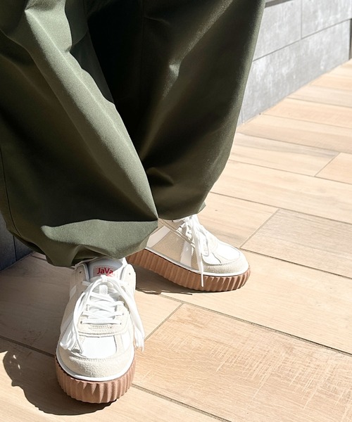 Java（ジャバ）の「《JaVa ジャバ別注》気分も3.5cmUP！オールシーズン使える主役級シューズ。 RETRO BERG（レトロバーグ)　厚底スニーカー（スニーカー・レディース・ホワイト/ブラック/ブラウン/ベージュ系その他/ホワイト系その他/グレー/ブルー・SMALL/MEDIUM/LARGE/X-LARGE/XX-LARGE/XXX-LARGE）」の9枚目の写真