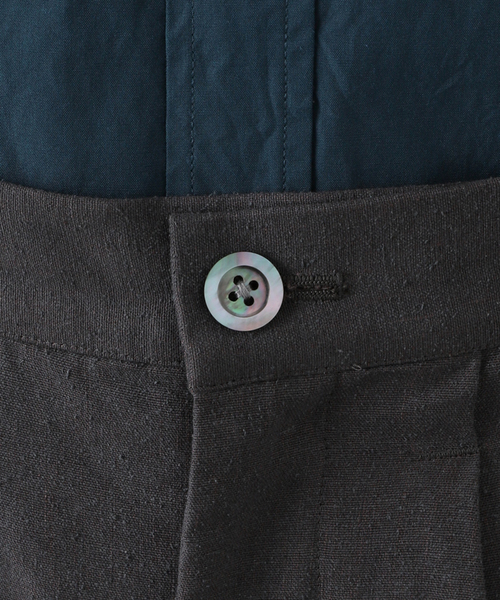 JOURNAL STANDARD(ジャーナルスタンダード)の「【ENCOMING/インカミング】ST TUCK TROUSER(その他パンツ・メンズ・ベージュ/チャコールグレー・MEDIUM/LARGE)」の11枚目の写真