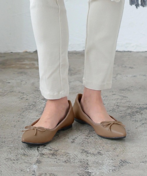 KOBE LETTUCE（コウベレタス）の「ポインテッドトゥフラットバレエパンプス（パンプス・レディース・ベージュ/レオパード/ブラック系/ブラック系1/ベージュ系/ピンク系/グリーン/ブラック/シルバー/ブルー・XS/L/LL/M/S/3L）」の6枚目の写真