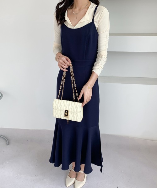 ECLIN(エクラン)の「バックリボンスリットマーメイドキャミワンピース(ワンピース・レディース・ブラック/ベージュ/ネイビー・S/M)」の21枚目の写真