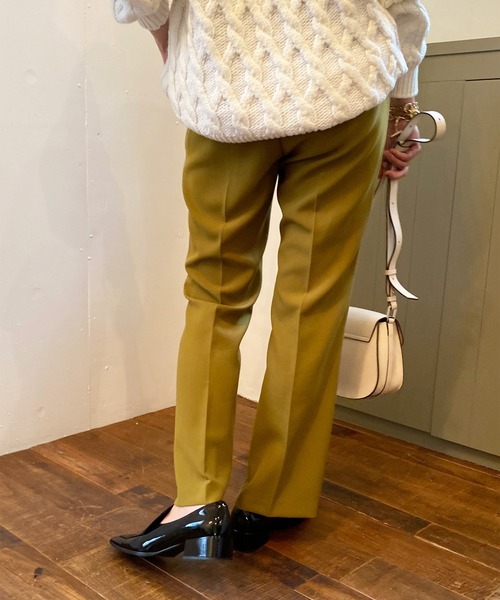 RIVE DROITE（リヴドロワ）の「シワになりづらく上品な光沢が魅力/ダブルクロスセミフレアパンツ（その他パンツ・レディース・グリーン系その他/ブラック・36/38）」の9枚目の写真