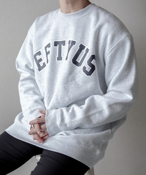 INTER FACTORY（インターファクトリー）の「【eftyus / エフティウス 】カレッジロゴスウェット（スウェット・メンズ・グリーン/ブラック/グレー・S/M/L）」の5枚目の写真