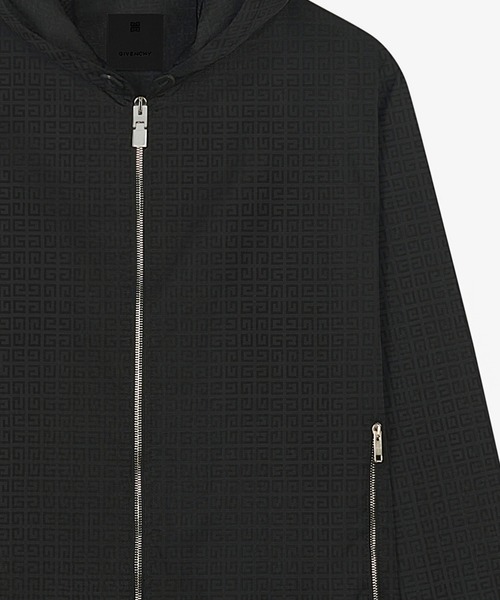 GIVENCHY(ジバンシイ)の「WINDBREAKER W/ ZIP POCKETS(ナイロンジャケット・メンズ・ブラック・48)」の2枚目の写真