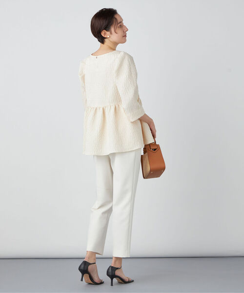 NOLLEY’S Sophi（ノーリーズソフィ）の「リップルマトラッセペプラムブラウス（シャツ/ブラウス・レディース・ブラック/オフホワイト・38）」の3枚目の写真