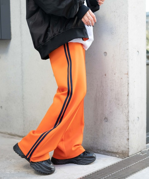 WEGO（ウィゴー）の「WEGO/トラックパンツ（スウェットパンツ・レディース・ブラック/オフホワイト/オレンジ・FREE）」の10枚目の写真