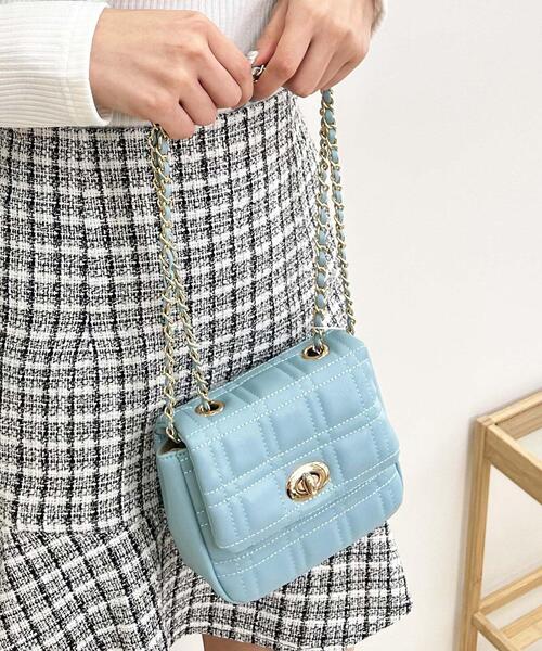 INGNI(イング)の「キルティングミニショルダー(ハンドバッグ・レディース・ブラック/サックスブルー/オフホワイト・ONE SIZE)」の11枚目の写真