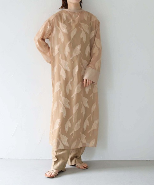 Lant Kalte（ラントカルテ）の「【Lant Kalte】ジャガードシアーリーフアンサンブルワンピース（ワンピース・レディース・ブラック/グリーン/ライトブラウン・M）」の3枚目の写真