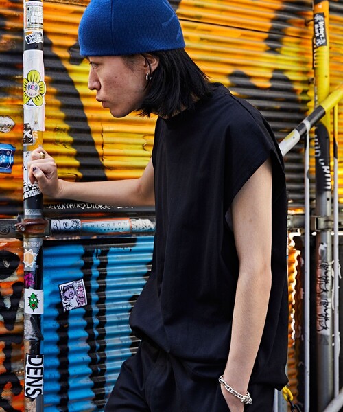 FREAK'S STORE(フリークスストア)の「【限定展開】ビッグシルエット ドロップショルダー ノースリーブ クルーネックTシャツ(Tシャツ/カットソー・メンズ・ホワイト/アッシュグレー/ブラック/グレイッシュベージュ・SMALL/MEDIUM/LARGE)」の8枚目の写真