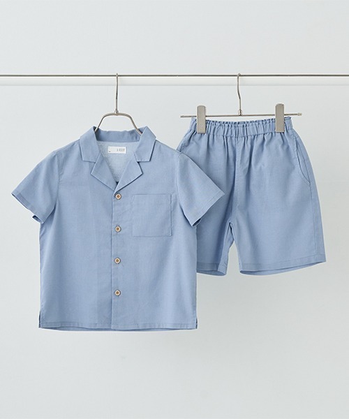 b・ROOM（ビールーム）の「オープンカラーシャツ&4分丈パンツセットアップ（アンサンブル・キッズ・ブルーグレー/グレイッシュベージュ/ブラック/ベージュ/ラベンダー・140cm/150cm/110cm/130cm/120cm）」の3枚目の写真