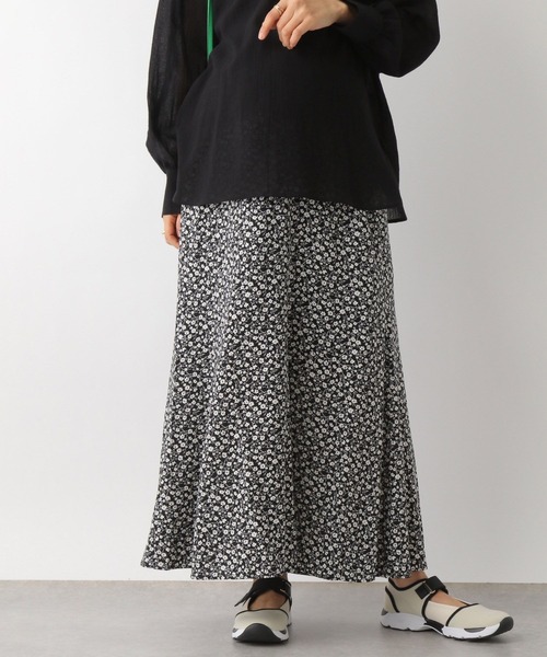 LEPSIM（レプシィム）の「マタニティ／マーメイドプリントスカート　178756（マタニティウェア/グッズ・レディース・ブラック/グリーン・FREE）」の2枚目の写真