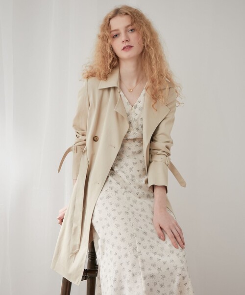 DEICY(デイシー)の「ウエストベルトスプリングコート(トレンチコート・レディース・ベージュ/イエロー・FREE)」の4枚目の写真
