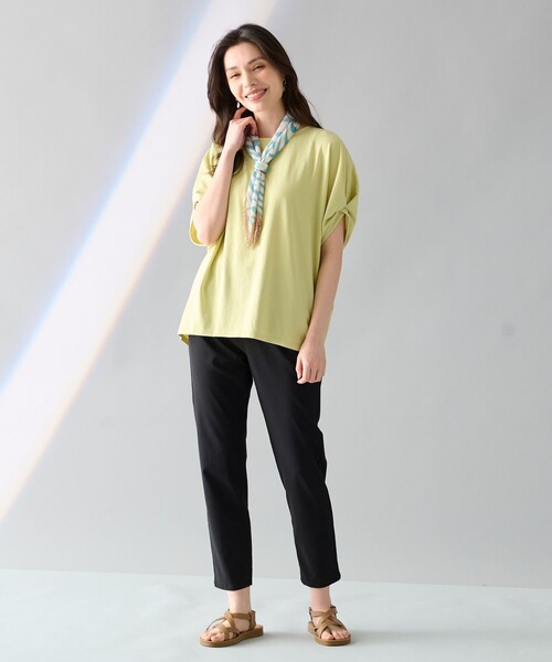 ANY（エニィ）の「【接触冷感/UVケア/シワになりにくい】ドルマンスリーブ Tブラウス（Tシャツ/カットソー・レディース・アイボリー系1/ライトグリーン系/ブルー系/オールドローズ系/アイボリー系/ブラック系/ライトグレー系/グリーン系・3/2）」の13枚目の写真