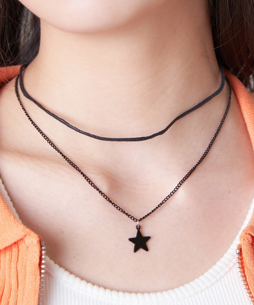 SPINNS（スピンズ）の「STARモチーフ Wチェーンネックレス（ネックレス・レディース・ブラック・ONESIZE）」の4枚目の写真