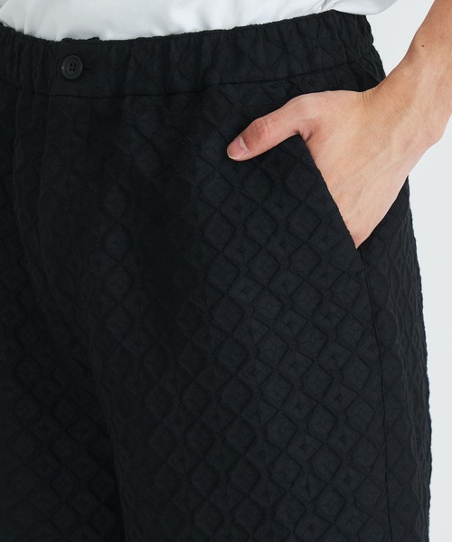 WHITE MOUNTAINEERING(ホワイトマウンテニアリング)の「PARQUET PATTERN JACQUARD WIDE SHORT PANT(その他パンツ・メンズ・ブラック・0/1)」の6枚目の写真