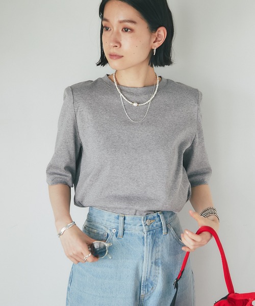 RIVE DROITE(リヴドロワ)の「MONN.:.(モン)/ショルダーパッドTシャツ(Tシャツ/カットソー・レディース・ブラック/グレー・FREE)」の7枚目の写真