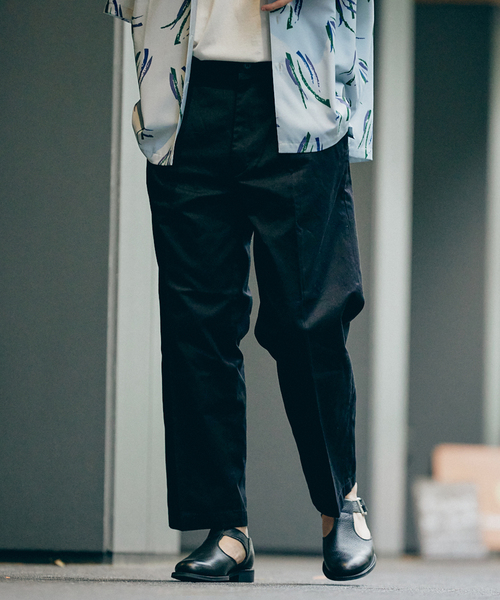 JOURNAL STANDARD（ジャーナルスタンダード）の「ドライツイル タックイン トラウザーズパンツ（スラックス・メンズ・ブラック/ベージュ/ネイビー/グレー・MEDIUM/LARGE/SMALL）」の13枚目の写真