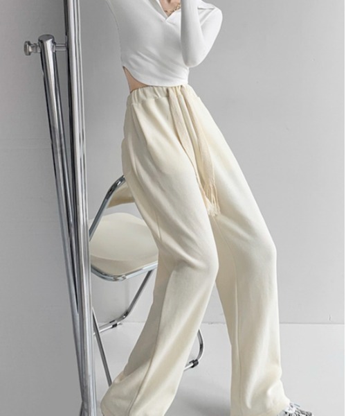 gossip!ロサンゼルス(ゴシップロサンゼルス)の「ドロストルーズシルエットスウェットパンツ(スウェットパンツ・レディース・ブラック/グレー/オフホワイト/ホワイト/ライトグレー・FREE)」の3枚目の写真