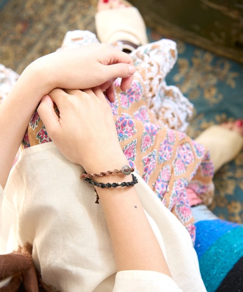 チャイハネ（チャイハネ）の「【チャイハネ】ヘンプコードMEN'Sコンチョブレスレット（ブレスレット・メンズ・ブラック/マルチ/グリーン・FREE）」の5枚目の写真