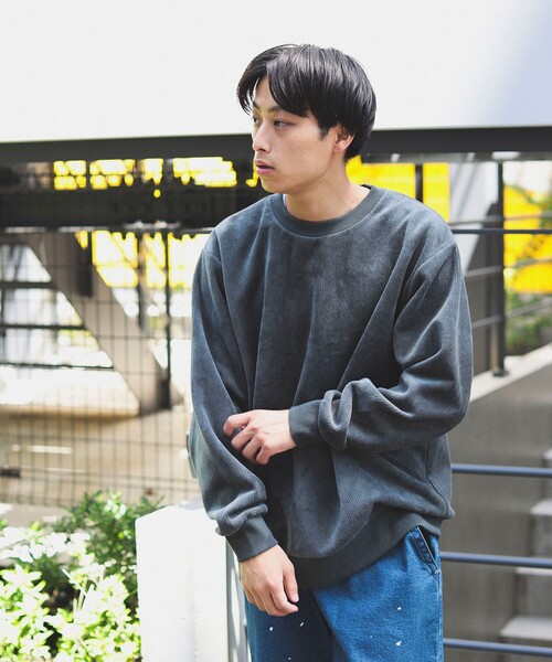 B:MING by BEAMS（ビーミングバイビームス）の「B:MING by BEAMS / ストレッチ コーデュロイ クルーネック カットソー（スウェット・メンズ・チャコールグレー/イエロー系その他6/ライトグレー・SMALL/LARGE/X-LARGE/MEDIUM）」の5枚目の写真