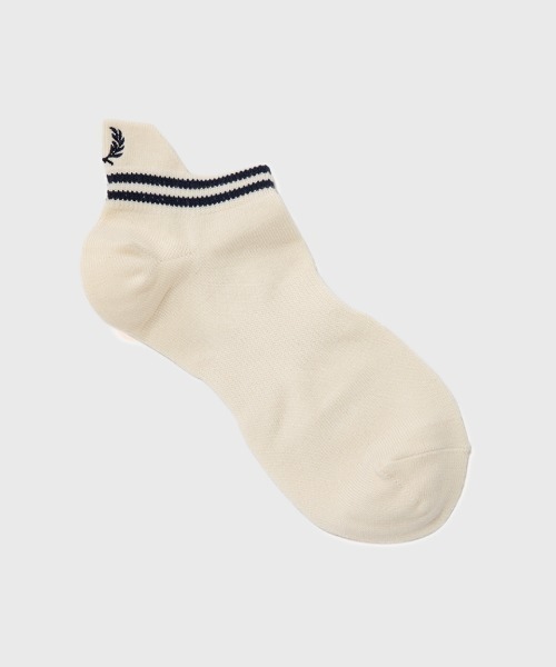 FRED PERRY（フレッドペリー）の「Tipped Rib Ankle Socks／ティップラインリブアンクルソックス（ソックス/靴下・レディース・ブラック/ダークグリーン/ネイビー/ホワイト/ブラック系その他/グリーン/ブルー/オリーブ/ネイビー系/ブラック系その他2/ベージュ/グリーン系その他/ブルー系その他・25/27/23-25/25-27）」の5枚目の写真