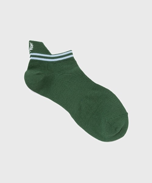 FRED PERRY（フレッドペリー）の「Tipped Rib Ankle Socks／ティップラインリブアンクルソックス（ソックス/靴下・レディース・ブラック/ダークグリーン/ネイビー/ホワイト/ブラック系その他/グリーン/ブルー/オリーブ/ネイビー系/ブラック系その他2/ベージュ/グリーン系その他/ブルー系その他・25/27/23-25/25-27）」の9枚目の写真