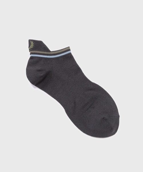 FRED PERRY（フレッドペリー）の「Tipped Rib Ankle Socks／ティップラインリブアンクルソックス（ソックス/靴下・レディース・ブラック/ダークグリーン/ネイビー/ホワイト/ブラック系その他/グリーン/ブルー/オリーブ/ネイビー系/ブラック系その他2/ベージュ/グリーン系その他/ブルー系その他・25/27/23-25/25-27）」の12枚目の写真