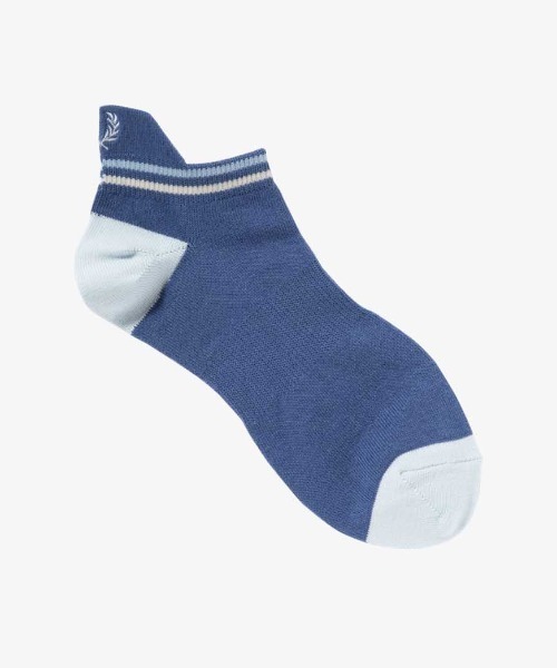 FRED PERRY（フレッドペリー）の「Tipped Rib Ankle Socks／ティップラインリブアンクルソックス（ソックス/靴下・レディース・ブラック/ダークグリーン/ネイビー/ホワイト/ブラック系その他/グリーン/ブルー/オリーブ/ネイビー系/ブラック系その他2/ベージュ/グリーン系その他/ブルー系その他・25/27/23-25/25-27）」の11枚目の写真