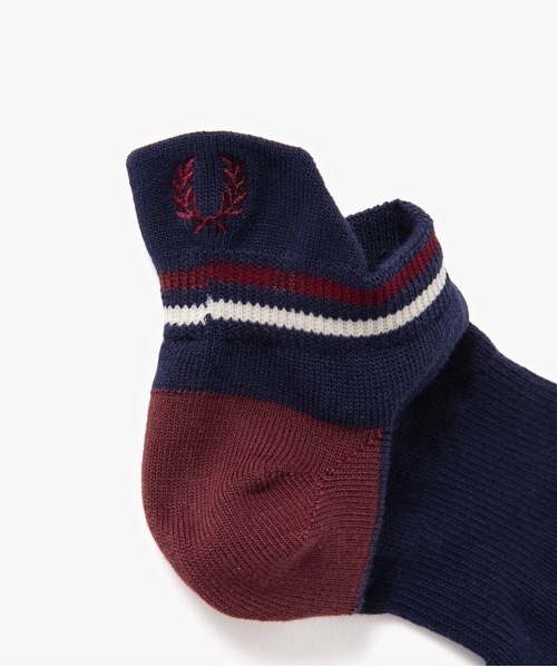 FRED PERRY（フレッドペリー）の「Tipped Rib Ankle Socks／ティップラインリブアンクルソックス（ソックス/靴下・レディース・ブラック/ダークグリーン/ネイビー/ホワイト/ブラック系その他/グリーン/ブルー/オリーブ/ネイビー系/ブラック系その他2/ベージュ/グリーン系その他/ブルー系その他・25/27/23-25/25-27）」の14枚目の写真