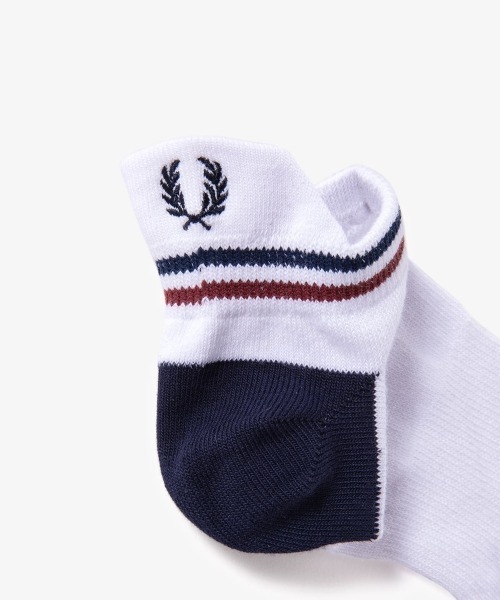 FRED PERRY（フレッドペリー）の「Tipped Rib Ankle Socks／ティップラインリブアンクルソックス（ソックス/靴下・レディース・ブラック/ダークグリーン/ネイビー/ホワイト/ブラック系その他/グリーン/ブルー/オリーブ/ネイビー系/ブラック系その他2/ベージュ/グリーン系その他/ブルー系その他・25/27/23-25/25-27）」の15枚目の写真
