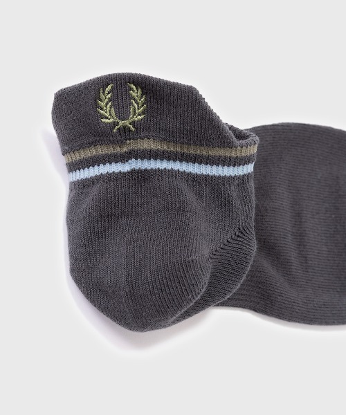 FRED PERRY（フレッドペリー）の「Tipped Rib Ankle Socks／ティップラインリブアンクルソックス（ソックス/靴下・レディース・ブラック/ダークグリーン/ネイビー/ホワイト/ブラック系その他/グリーン/ブルー/オリーブ/ネイビー系/ブラック系その他2/ベージュ/グリーン系その他/ブルー系その他・25/27/23-25/25-27）」の20枚目の写真