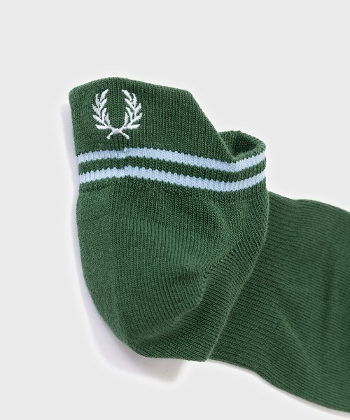FRED PERRY（フレッドペリー）の「Tipped Rib Ankle Socks／ティップラインリブアンクルソックス（ソックス/靴下・レディース・ブラック/ダークグリーン/ネイビー/ホワイト/ブラック系その他/グリーン/ブルー/オリーブ/ネイビー系/ブラック系その他2/ベージュ/グリーン系その他/ブルー系その他・25/27/23-25/25-27）」の19枚目の写真